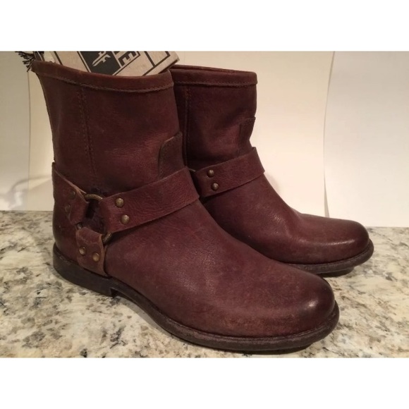 Frye Phillip harness vintage style ankle boots 6
